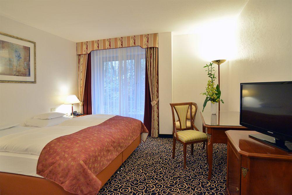 Schlosshotel Monrepos ลุดวิกสบูร์ก ภายนอก รูปภาพ