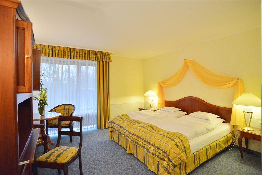Schlosshotel Monrepos ลุดวิกสบูร์ก ภายนอก รูปภาพ