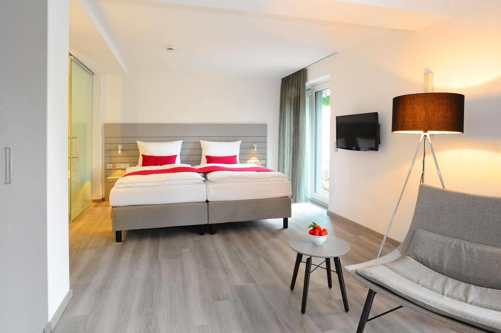 Schlosshotel Monrepos ลุดวิกสบูร์ก ภายนอก รูปภาพ